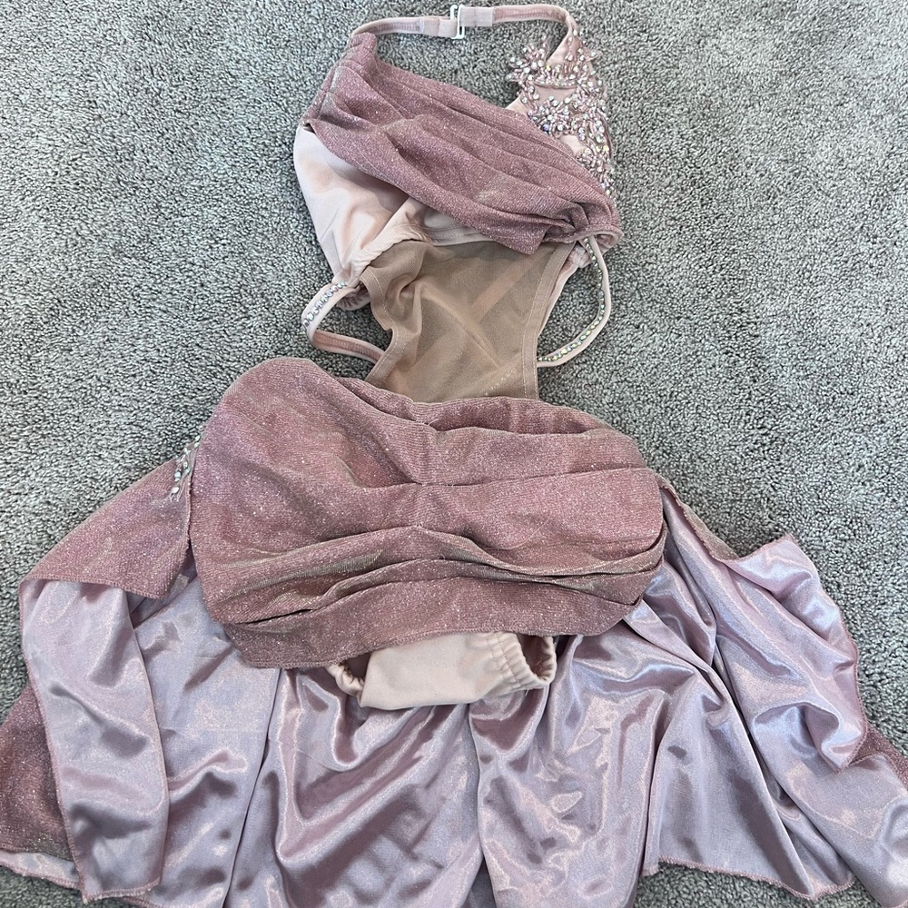 Rose dance costume